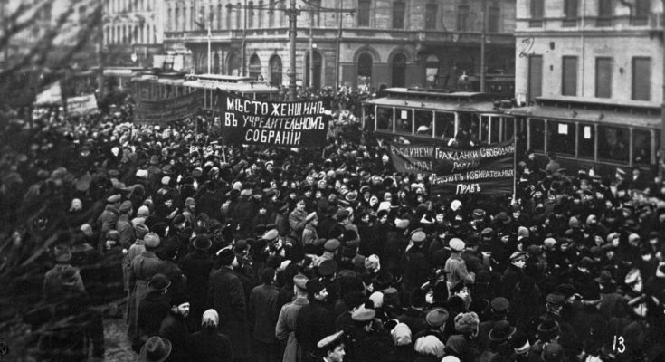 Frauentagsdemonstration zum Auftakt der Februarrevolution in Petrograd